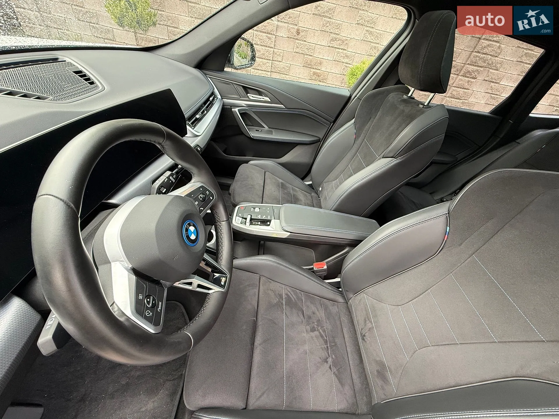 2023 BMW iX1 - мініатюра 21
