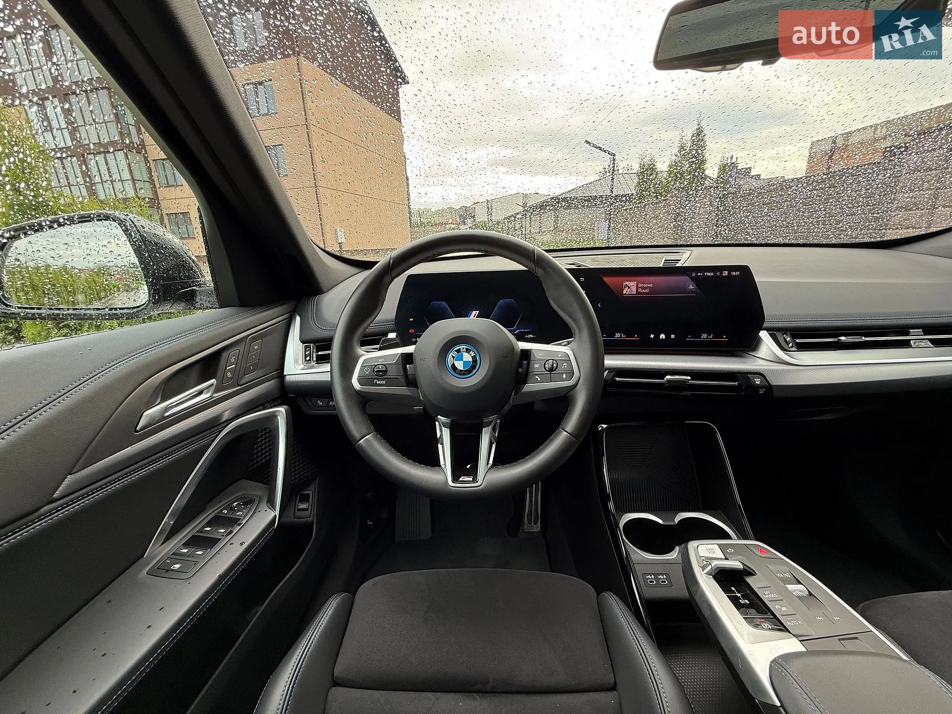 2023 BMW iX1 - мініатюра 28