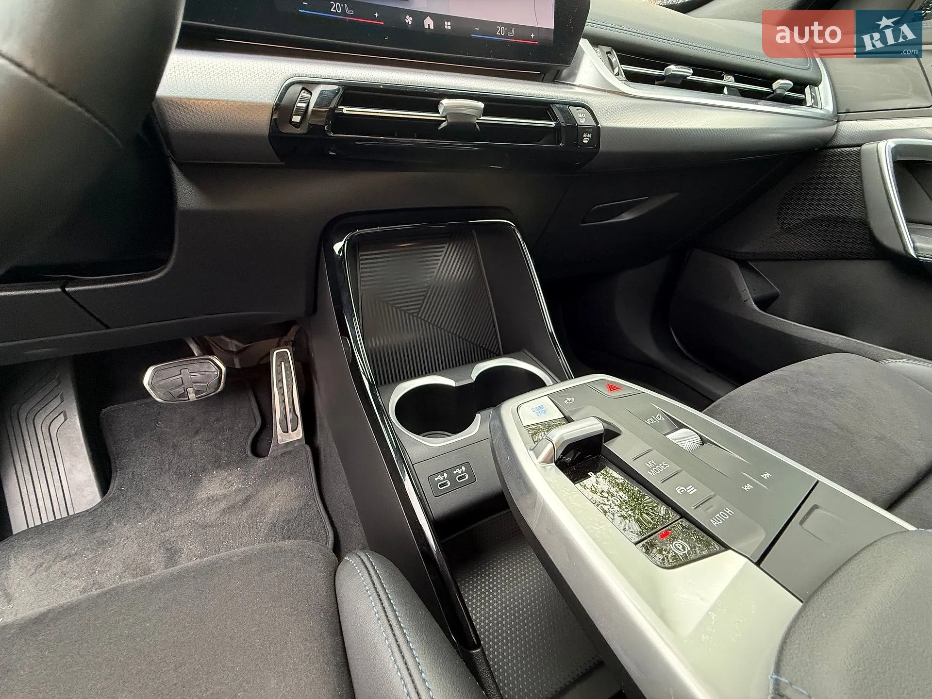 2023 BMW iX1 - мініатюра 34