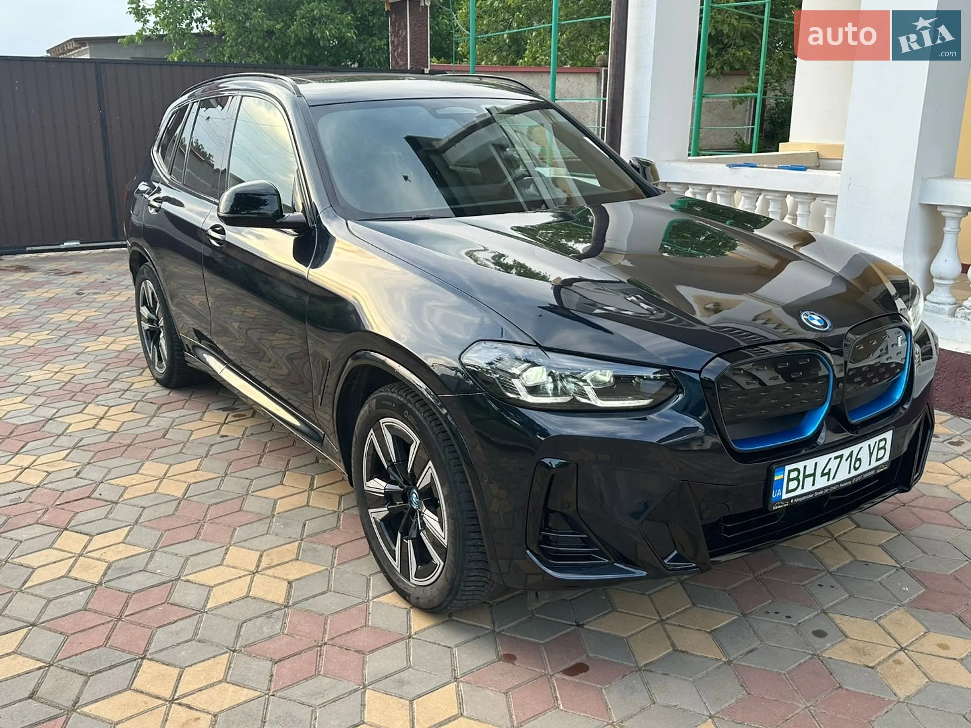 2021 BMW iX3 - мініатюра 2
