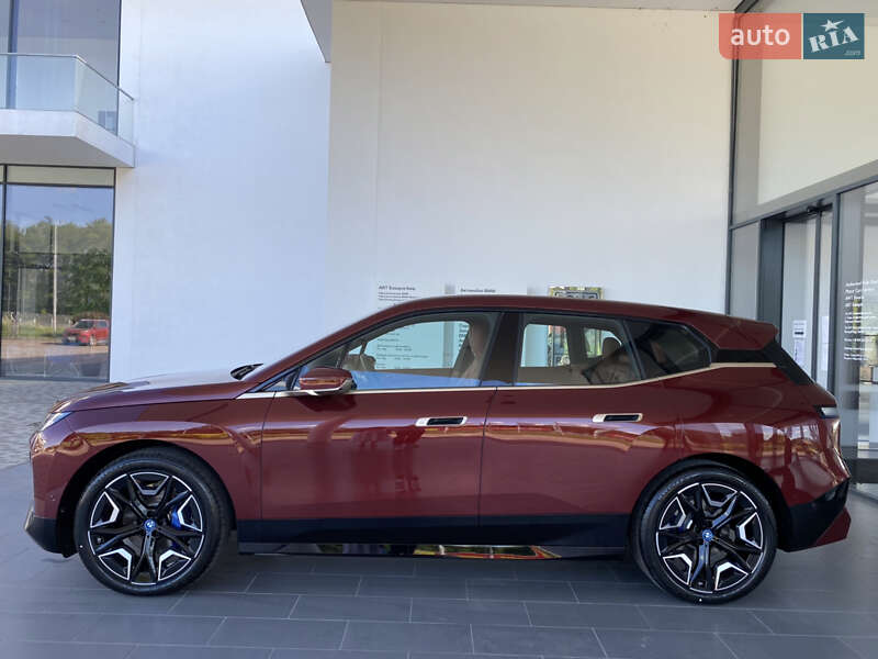 BMW iX, фото з оголошення