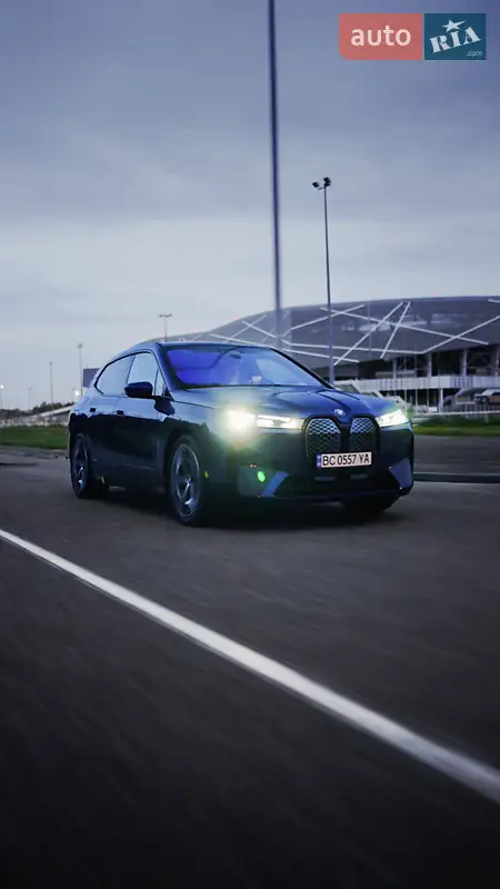 BMW iX 2021