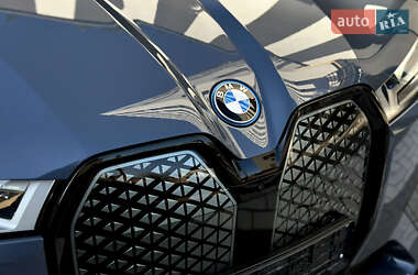 Позашляховик / Кросовер BMW iX 2022 в 