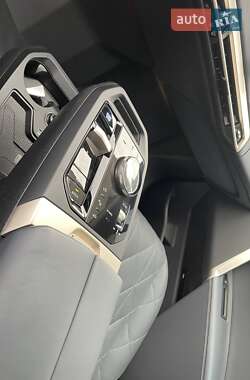 Позашляховик / Кросовер BMW iX 2022 в 