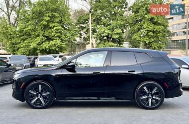 Позашляховик / Кросовер BMW iX 2024 в 