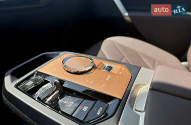 Внедорожник / Кроссовер BMW iX 2022 в 