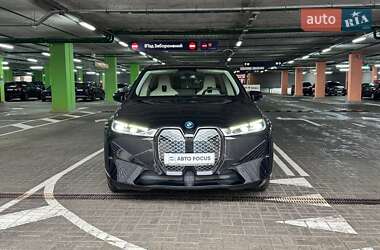 Позашляховик / Кросовер BMW iX 2022 в 