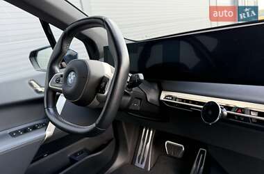Позашляховик / Кросовер BMW iX 2022 в 
