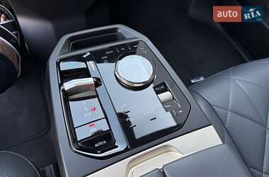 Позашляховик / Кросовер BMW iX 2022 в 