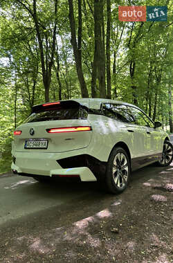 Позашляховик / Кросовер BMW iX 2023 в 