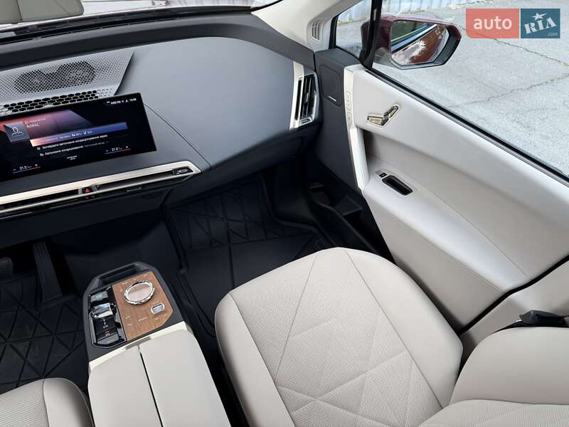 Внедорожник / Кроссовер BMW iX 2021 в Днепре