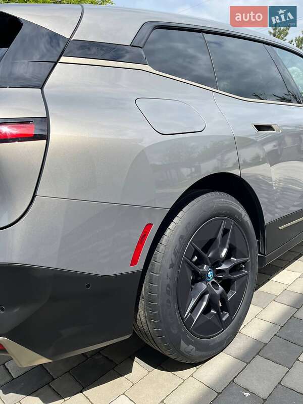 Внедорожник / Кроссовер BMW iX 2023 в Ивано-Франковске