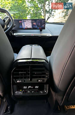 Внедорожник / Кроссовер BMW iX 2022 в 