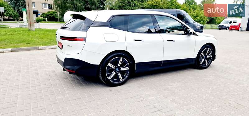 Позашляховик / Кросовер BMW iX 2023 в Тернополі