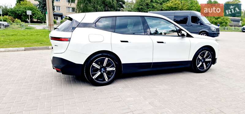 Позашляховик / Кросовер BMW iX 2023 в Тернополі