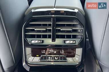 Внедорожник / Кроссовер BMW iX 2023 в 