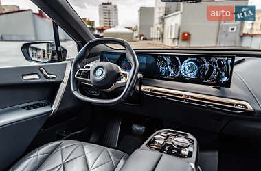 Внедорожник / Кроссовер BMW iX 2022 в 
