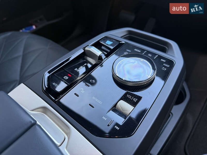 Внедорожник / Кроссовер BMW iX 2021 в Ивано-Франковске