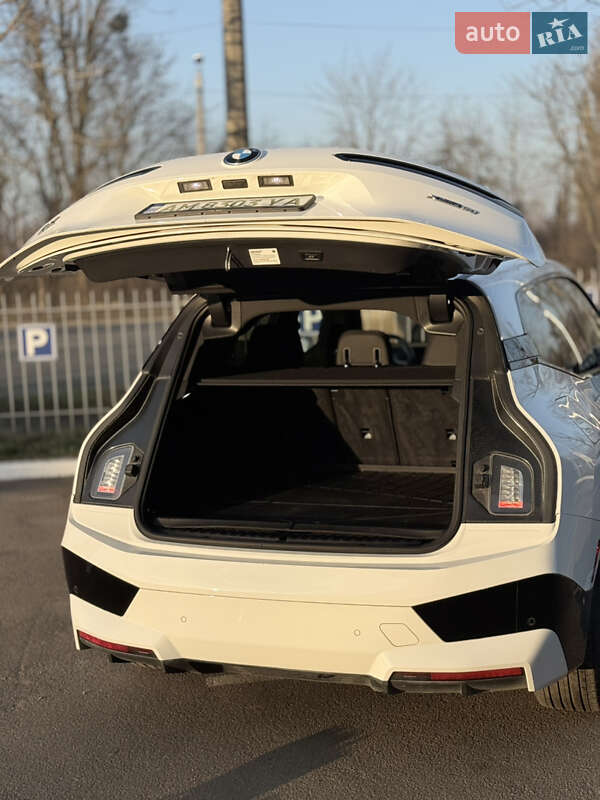 Внедорожник / Кроссовер BMW iX 2022 в Житомире