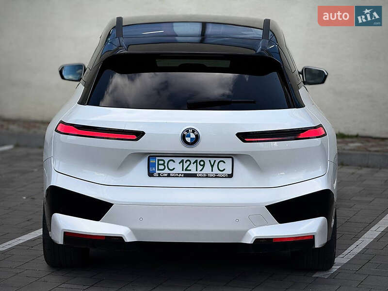 Позашляховик / Кросовер BMW iX 2021 в Стрию