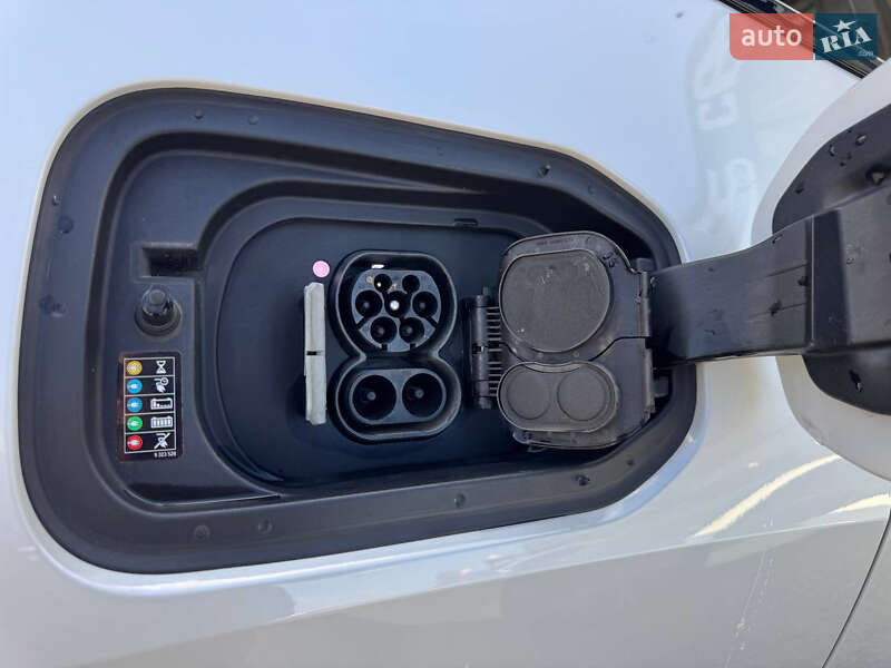 Позашляховик / Кросовер BMW iX 2021 в Стрию