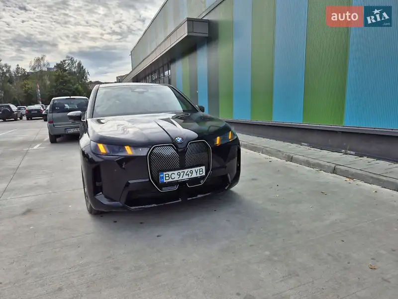 BMW iX