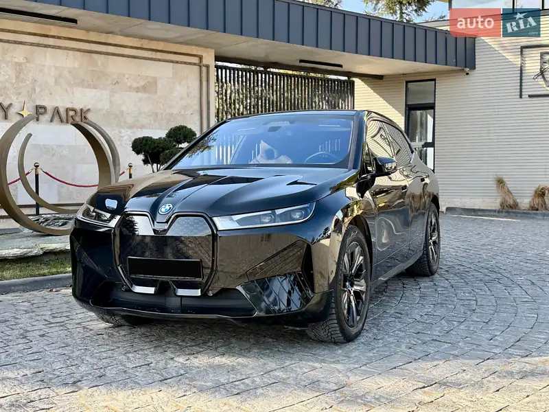 BMW iX 2025