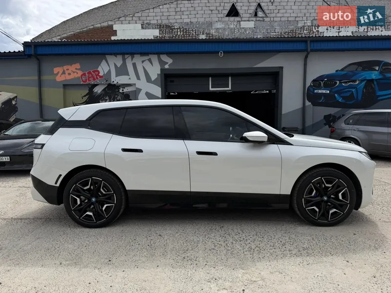 BMW iX 2024 VIN WB523CF07SCT32720 фото оголошення 8 з 108
