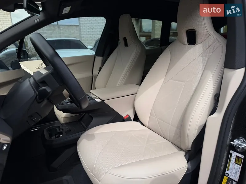 BMW iX 2024 VIN WB523CF07SCT32720 фото оголошення 30 з 108