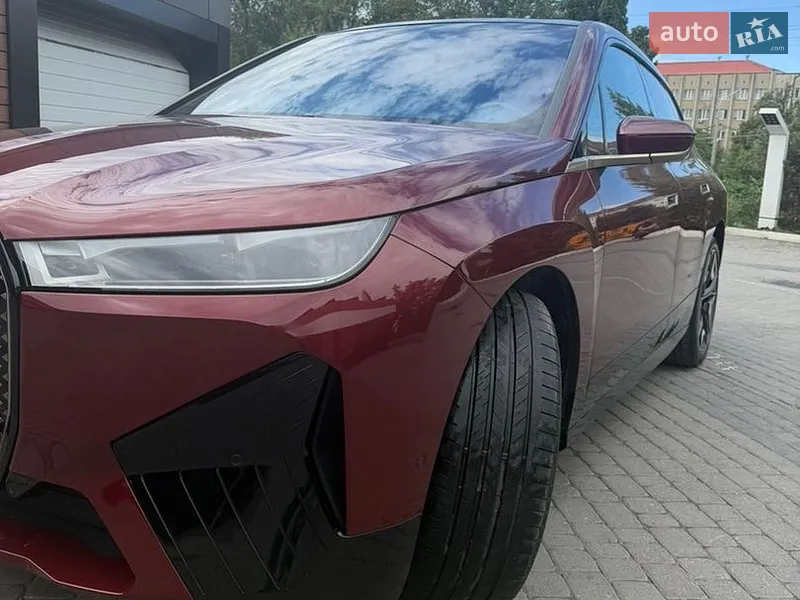 BMW iX