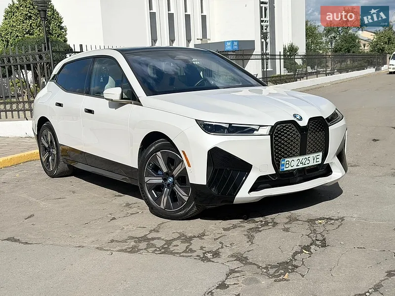 BMW iX 2023