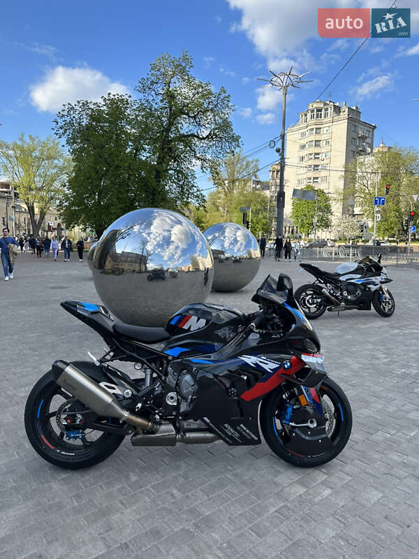 Спортбайк BMW M 1000RR 2024 в Киеве фото 16 Спортбайк BMW M 1000RR 2024 в Киеве