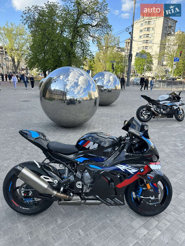 Спортбайк BMW M 1000RR 2024 в Киеве фото 17 Спортбайк BMW M 1000RR 2024 в Киеве