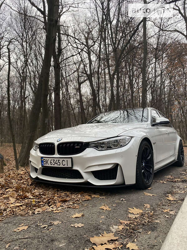 Седан BMW M3 2015 в Києві