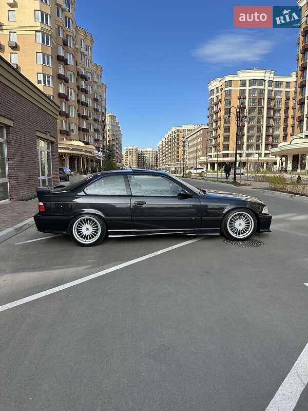 BMW M3 1992
