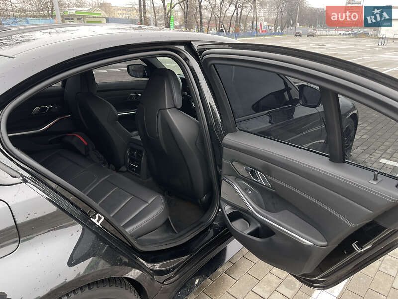 Седан BMW M3 2023 в Одесі