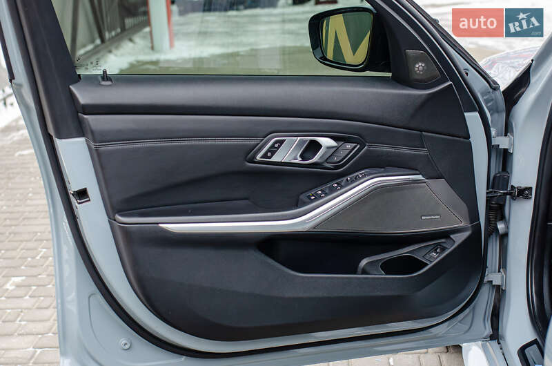 Седан BMW M3 2021 в Киеве