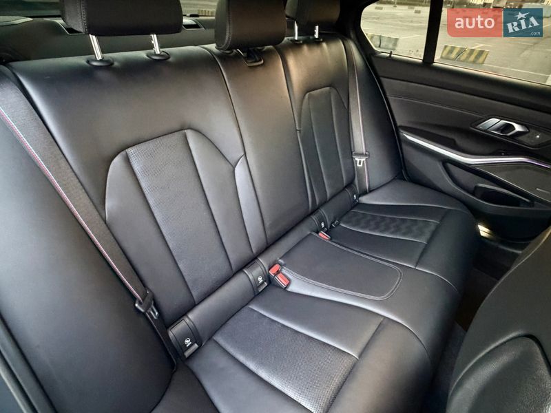 Седан BMW M3 2021 в Львове