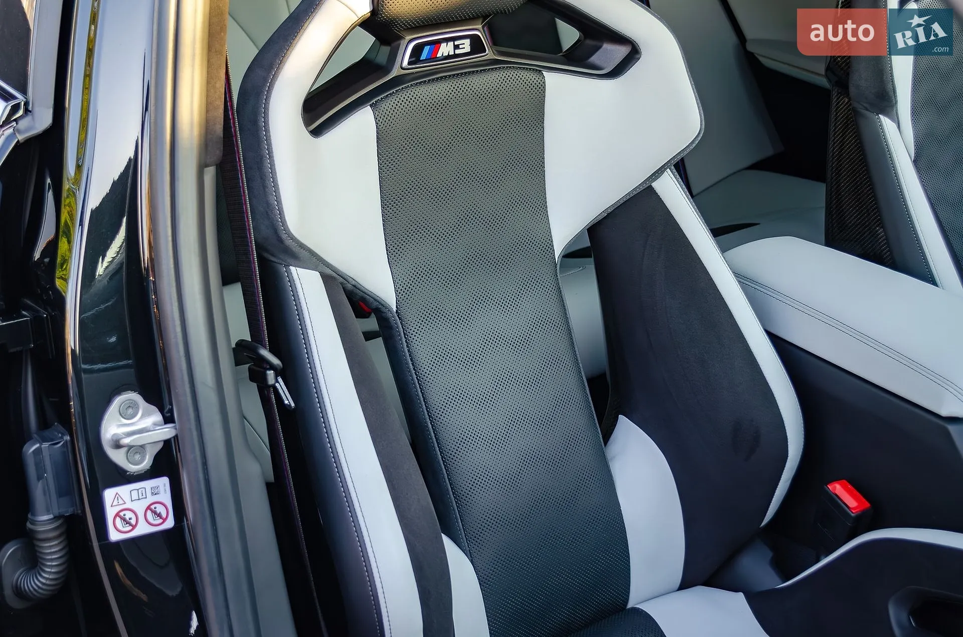 2023 BMW M3 - мініатюра 36
