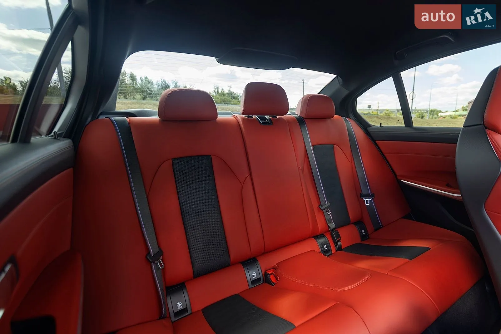 2024 BMW M3 - мініатюра 3