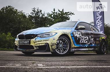 Купе BMW M4 2015 в Киеве