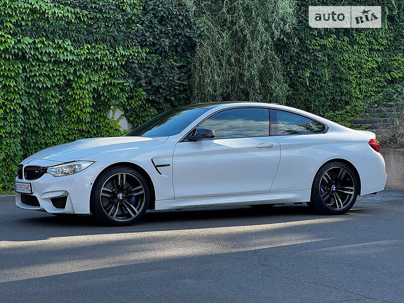 Купе BMW M4 2015 в Києві