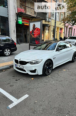 Купе BMW M4 2015 в Києві