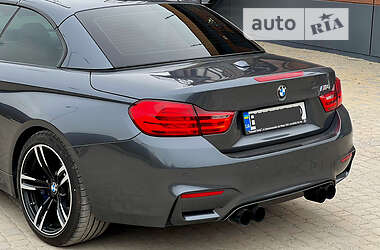 Кабриолет BMW M4 2015 в 