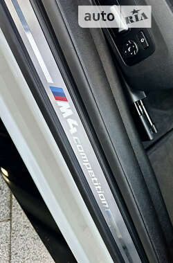Купе BMW M4 2021 в 