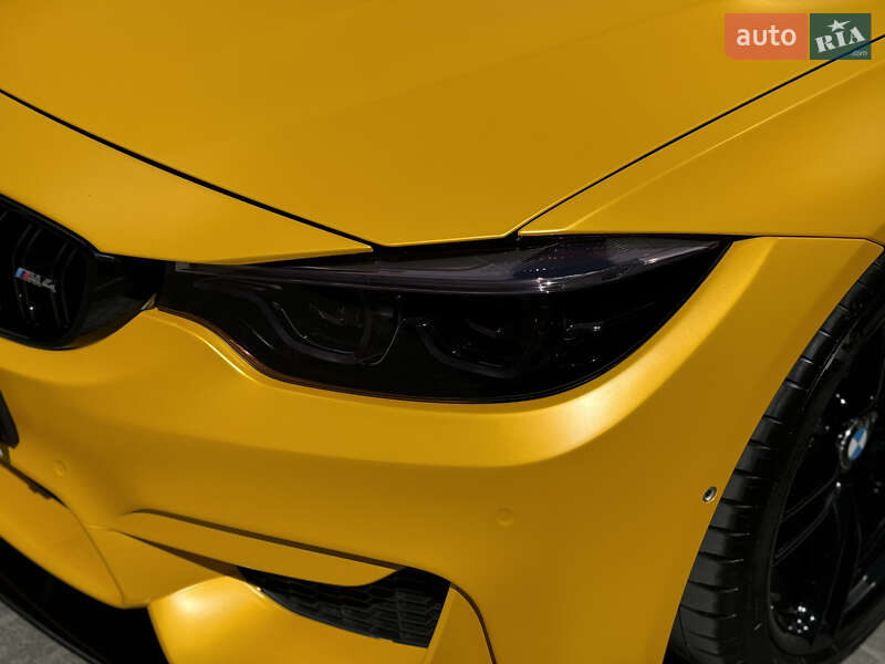 Кабріолет BMW M4 2016 в Києві