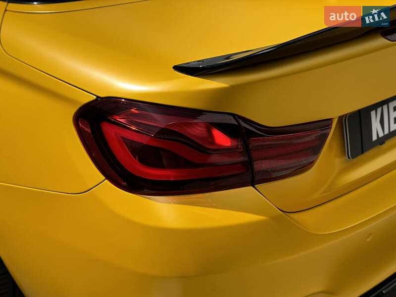 Кабріолет BMW M4 2016 в Києві
