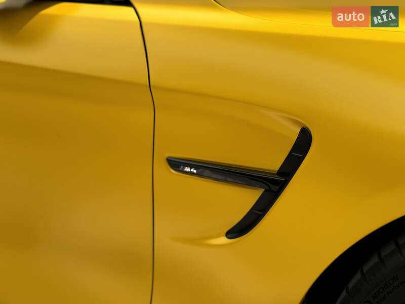 Кабріолет BMW M4 2016 в Києві