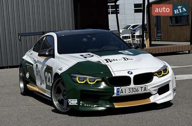 Купе BMW M4 2017 в 