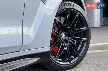 Кабріолет BMW M4 2023 в 